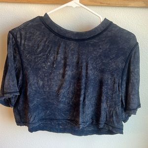 Lululemon crop tee